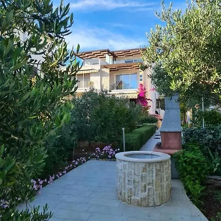 Apartament In Tribunj With Sea View, Balcony, Air Conditioning, Wifi 4953-3 Tribalj