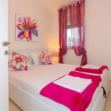 In Tribunj With Sea View, Balcony, Air Conditioning, Wifi 4953-3 * Tribalj